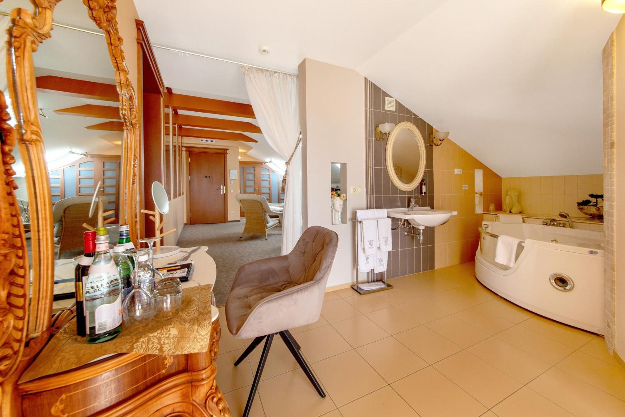 Pazaislis Park Hotel Kaunas Extérieur photo