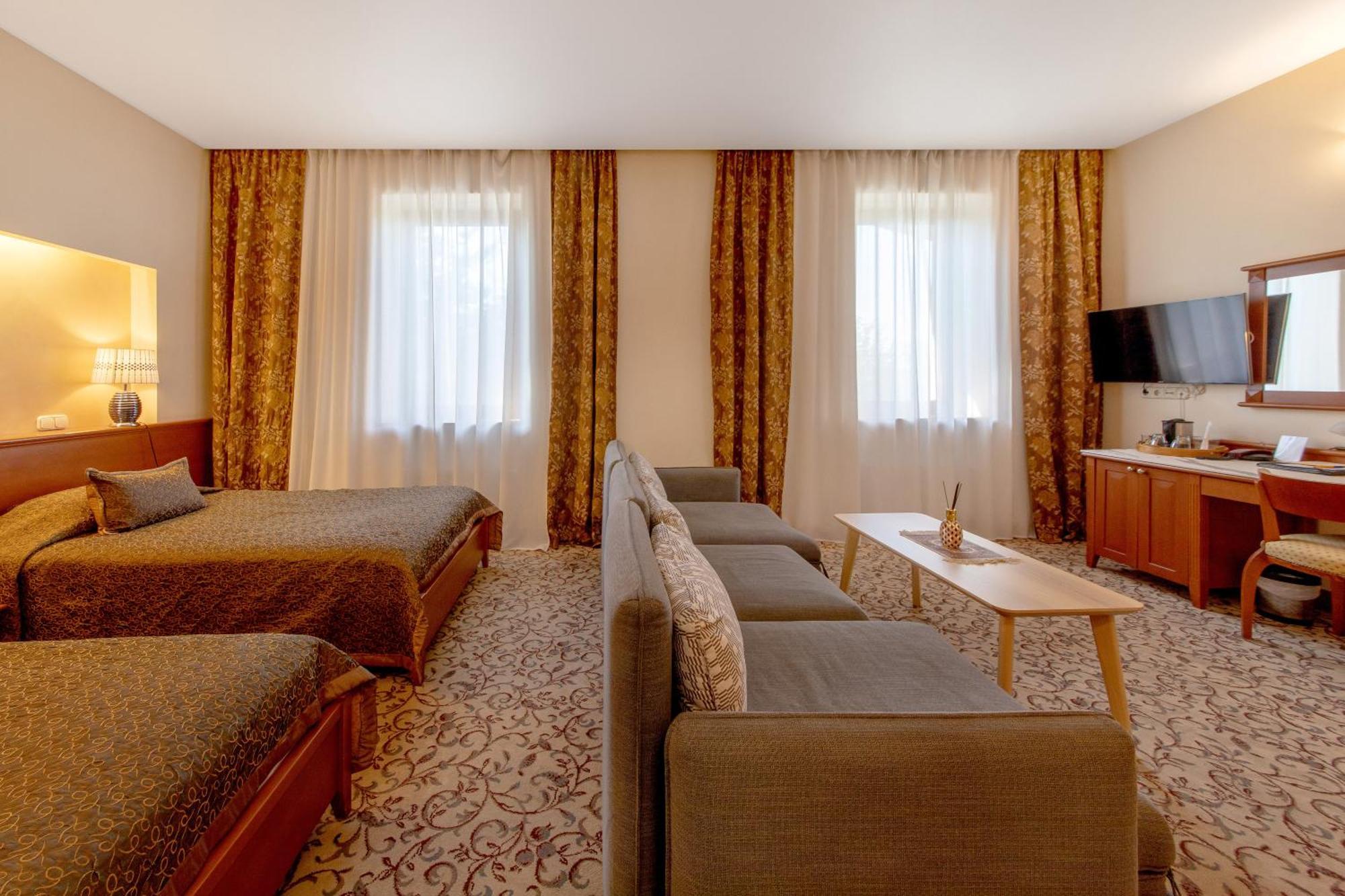 Pazaislis Park Hotel Kaunas Extérieur photo
