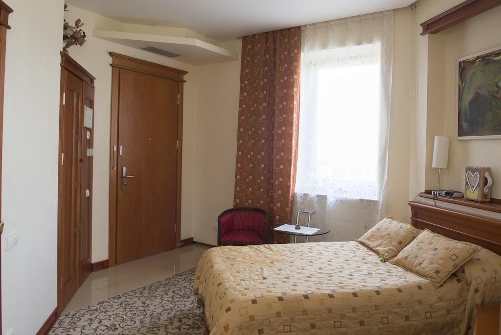 Pazaislis Park Hotel Kaunas Extérieur photo