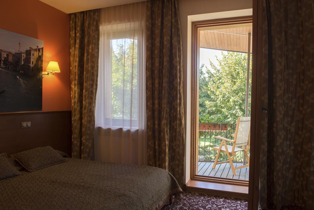 Pazaislis Park Hotel Kaunas Extérieur photo