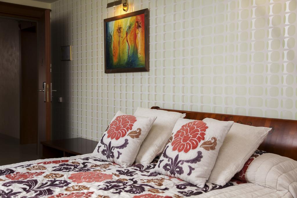 Pazaislis Park Hotel Kaunas Extérieur photo